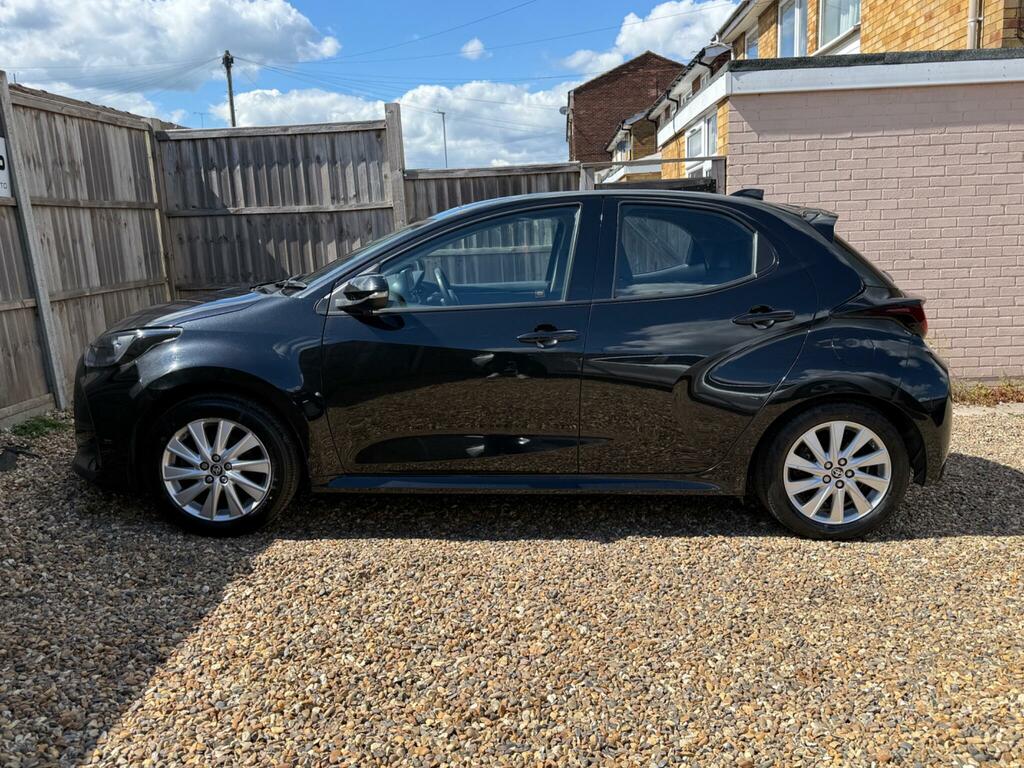 Toyota Yaris 1.5 Vvt-h Icon E-cvt Euro 6 Ss Black #4