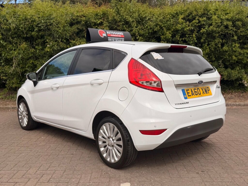 Ford Fiesta 1.6 Tdci Dpf Titanium EA60XWP White #4