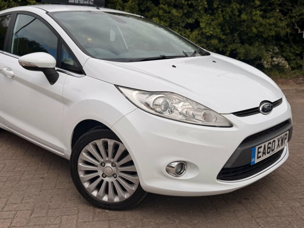 Ford Fiesta 1.6 Tdci Dpf Titanium EA60XWP White #6