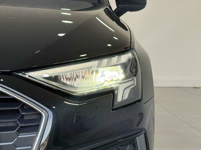 Audi A3 Tfsi 35 S Line GF21CYE Black #6
