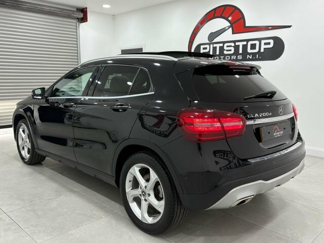 Mercedes-Benz GLA Class Gla200d Sport Premium Plus KM19VZJ Black #5