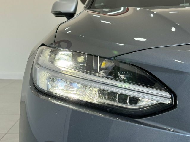 Volvo V90 D4 R-design Estate KGZ2170 Grey #5