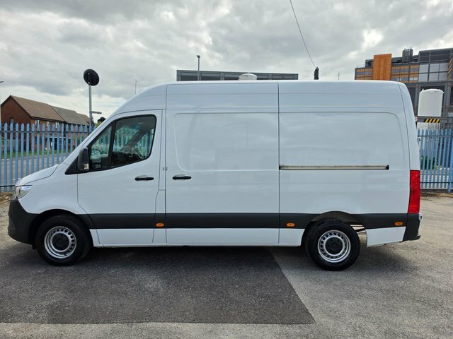 Mercedes-Benz Sprinter 2.0 315 Cdi Progressive Mwb Freezer Rwd L2 H2 150 KM72XYJ White #2
