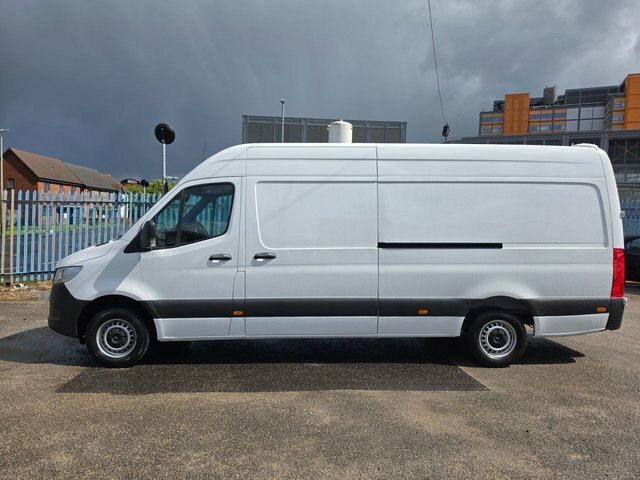 Mercedes-Benz Sprinter 2.0 315 Cdi Progressive Lwb Rwd L3 H2 150 Bhp Eur KX22OCM White #2