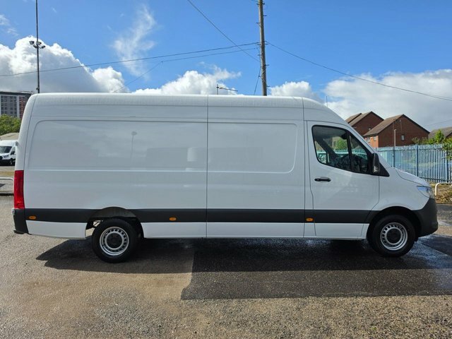 Mercedes-Benz Sprinter 2.0 315 Cdi Progressive Lwb Rwd L3 H2 150 Bhp Eur White