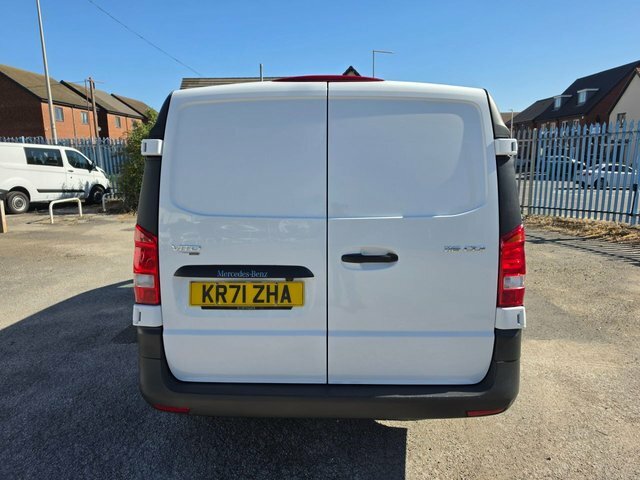 Mercedes-Benz Vito 2.0 116 Cdi Progressive Xlwb G-tronic Rwd L3 163 B KR71ZHA White #5