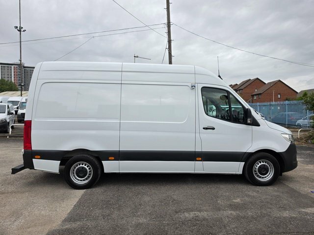 Mercedes-Benz Sprinter 2.1 314 Cdi Progressive Mwb Freezer Rwd L2 H2 143 White