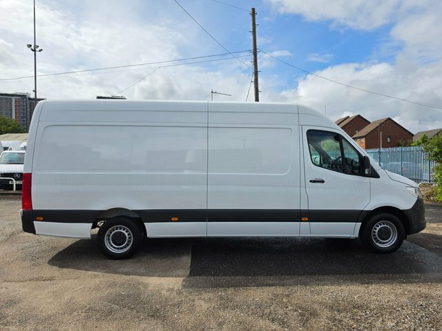 Mercedes-Benz Sprinter 2.0 315 Cdi Progressive Lwb Gah Chiller Rwd L3 H2 White