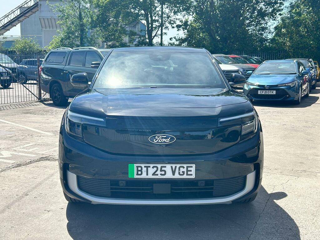 Ford Explorer Extended Range 77Kwh Premium Black #2