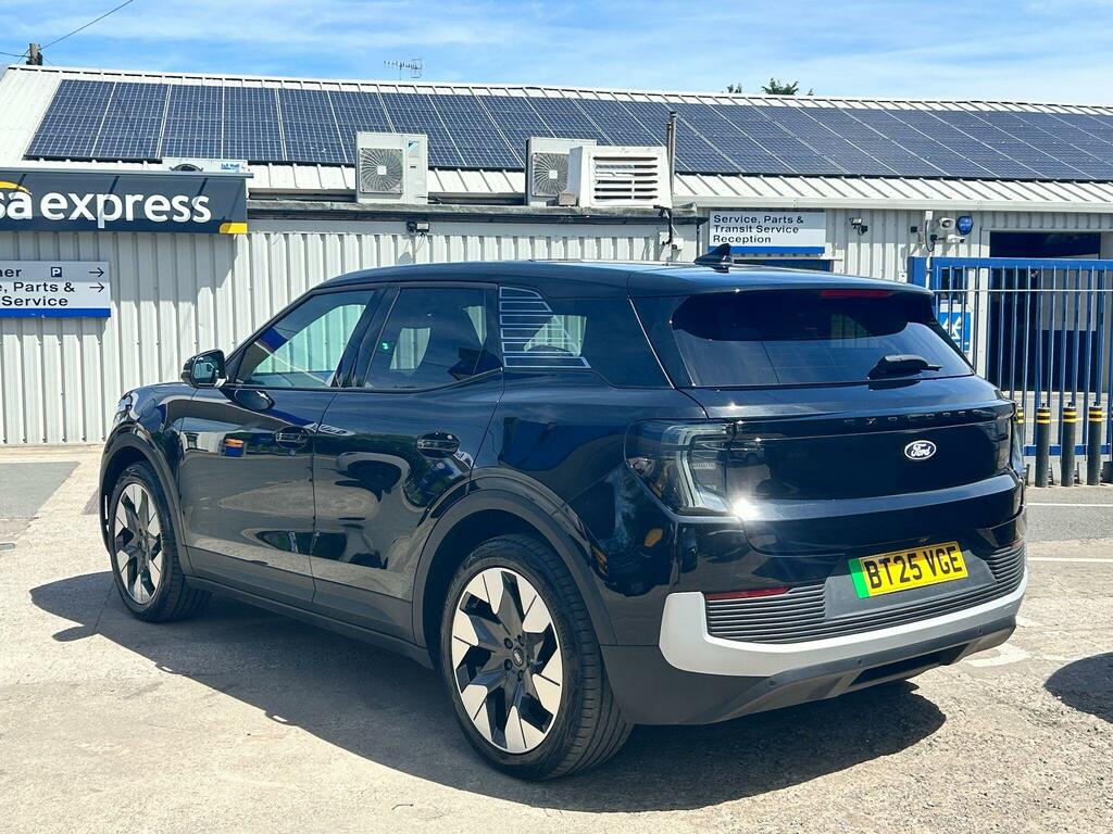 Ford Explorer Extended Range 77Kwh Premium Black #4