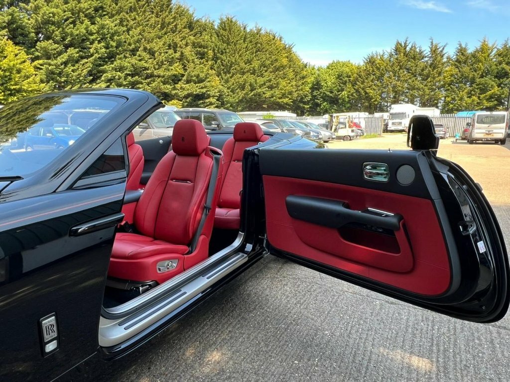Rolls-Royce Dawn Black Badge Purple #28