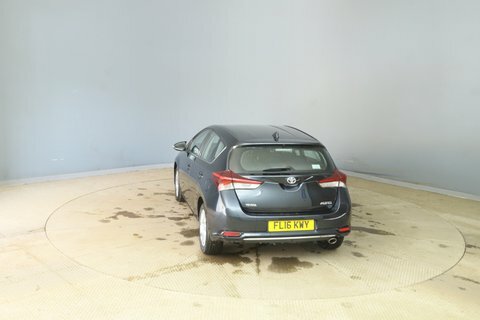 Toyota Auris D-4d Business Edition FL16KWY  #4