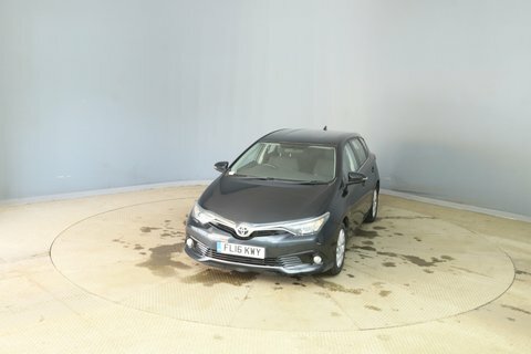 Toyota Auris D-4d Business Edition FL16KWY  #3