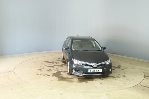 Toyota Auris D-4d Business Edition FL16KWY  #2