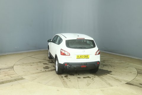 Nissan Qashqai Acenta White #4