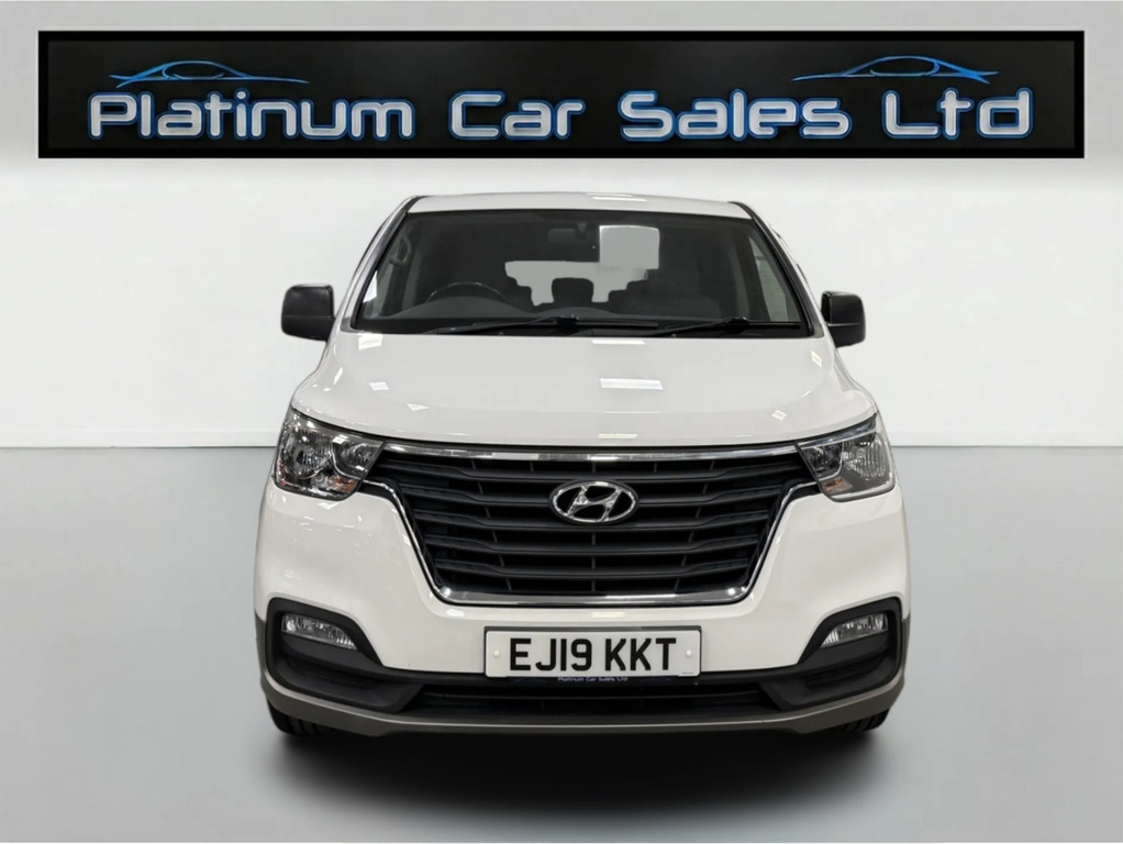 Hyundai I800 Crdi Se Nav 8 Seater EJ19KKT White #2