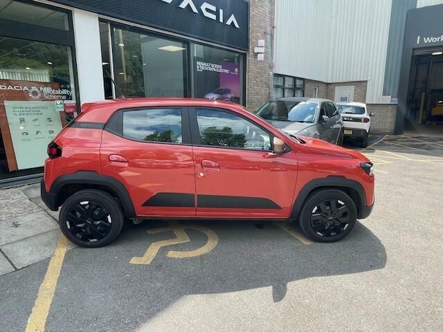 Dacia Spring Hatchback Extreme WJ75FHK Red #2