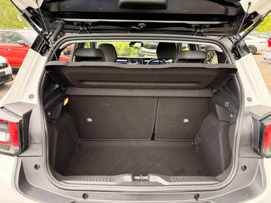Citroen C3 1.2 Turbo Plus Euro 6 Ss W025ZWZ White #4