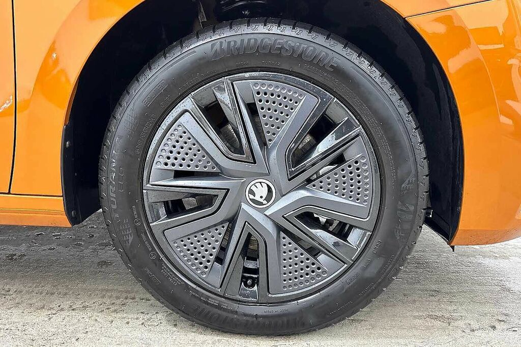 Skoda Fabia 1.0 Tsi 116 Design Edition Dsg KP75HFT Orange #5