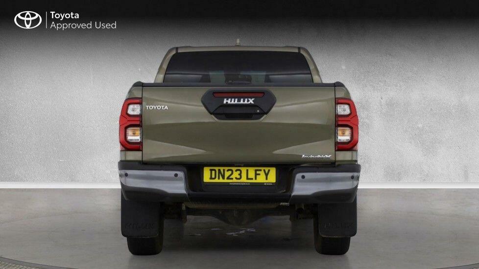 Toyota HILUX 2.8 D-4d Invincible X 4Wd Euro 6 Ss Brown #4