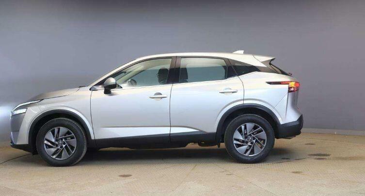 Nissan Qashqai 1.3 Dig-t Mhev Acenta Premium Euro 6 Ss DP23JYC Silver #3