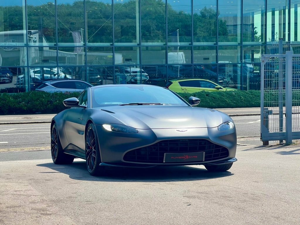 Aston Martin Vantage 4L Null Grey