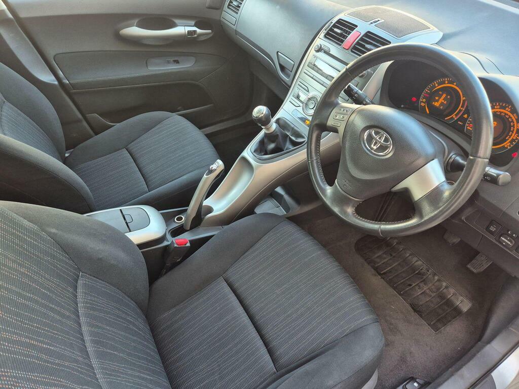 Toyota Auris 1.33 Vvt-i Tr S S Silver #4