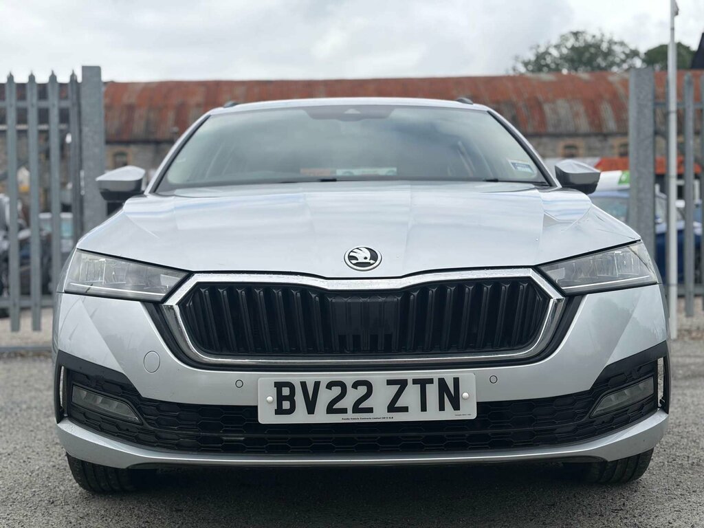 Skoda Octavia 1.5 Octavia Se Technology Tsi BV22ZTN Silver #2