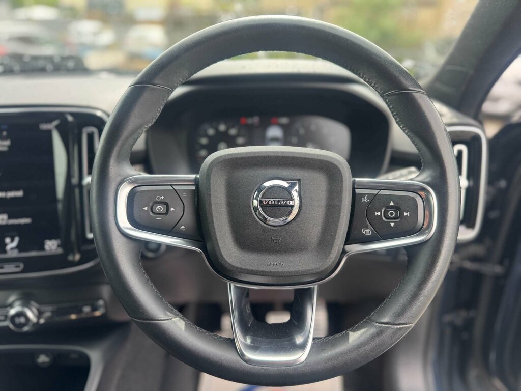 Volvo XC40 1.5 Xc40 R-design T3 YN22PGE Blue #5