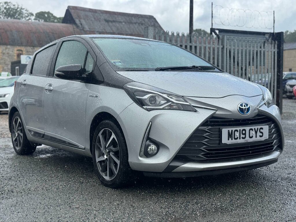 Toyota Yaris 1.5 Yaris Y20 Vvt-i Hev Cvt Silver
