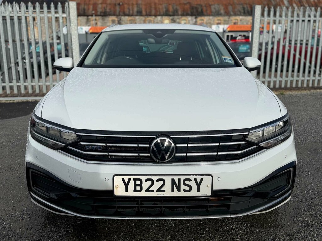 Volkswagen Passat 1.4 Passat Gte YB22NSY White #2
