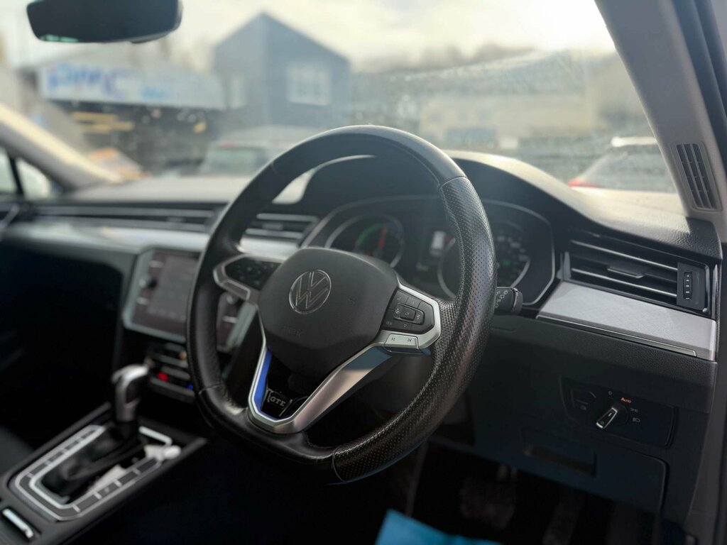 Volkswagen Passat 1.4 Passat Gte YB22NSY White #5