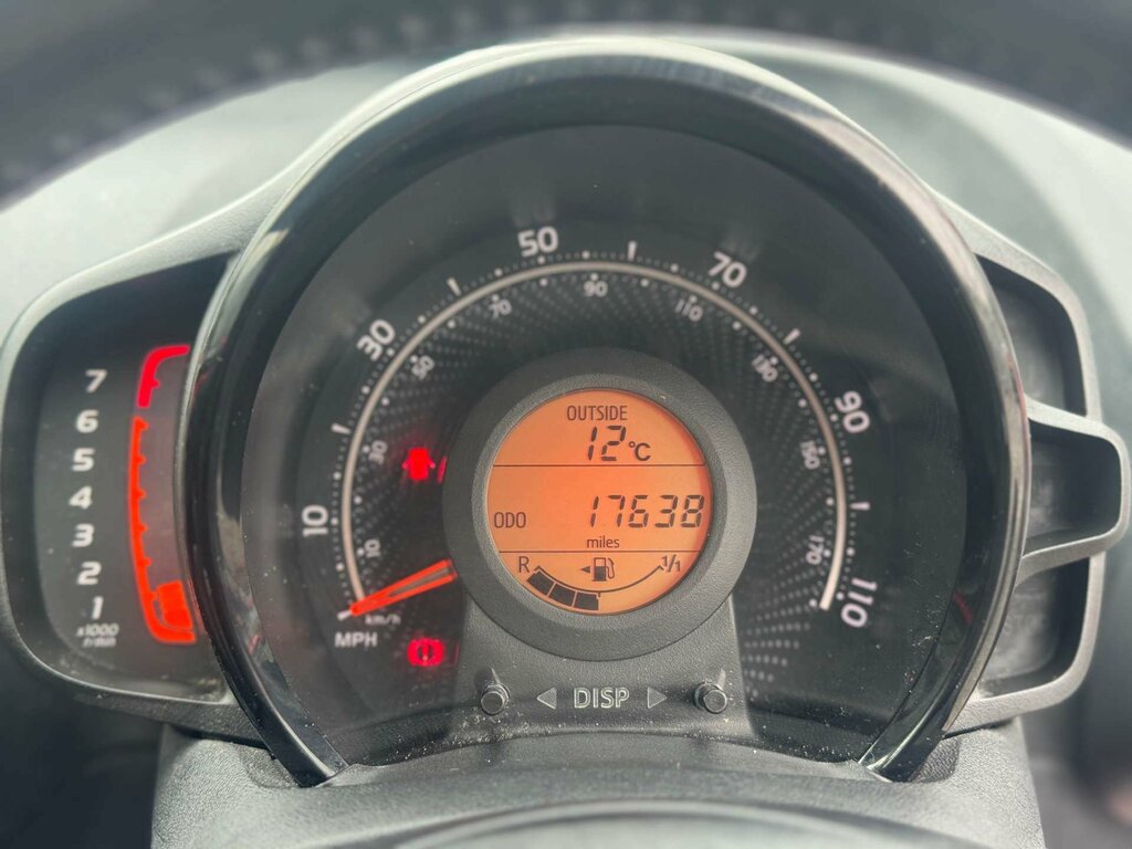 Toyota Aygo X 1.0 Aygo X-play Tss Vvt-i WF71ODJ Red #6