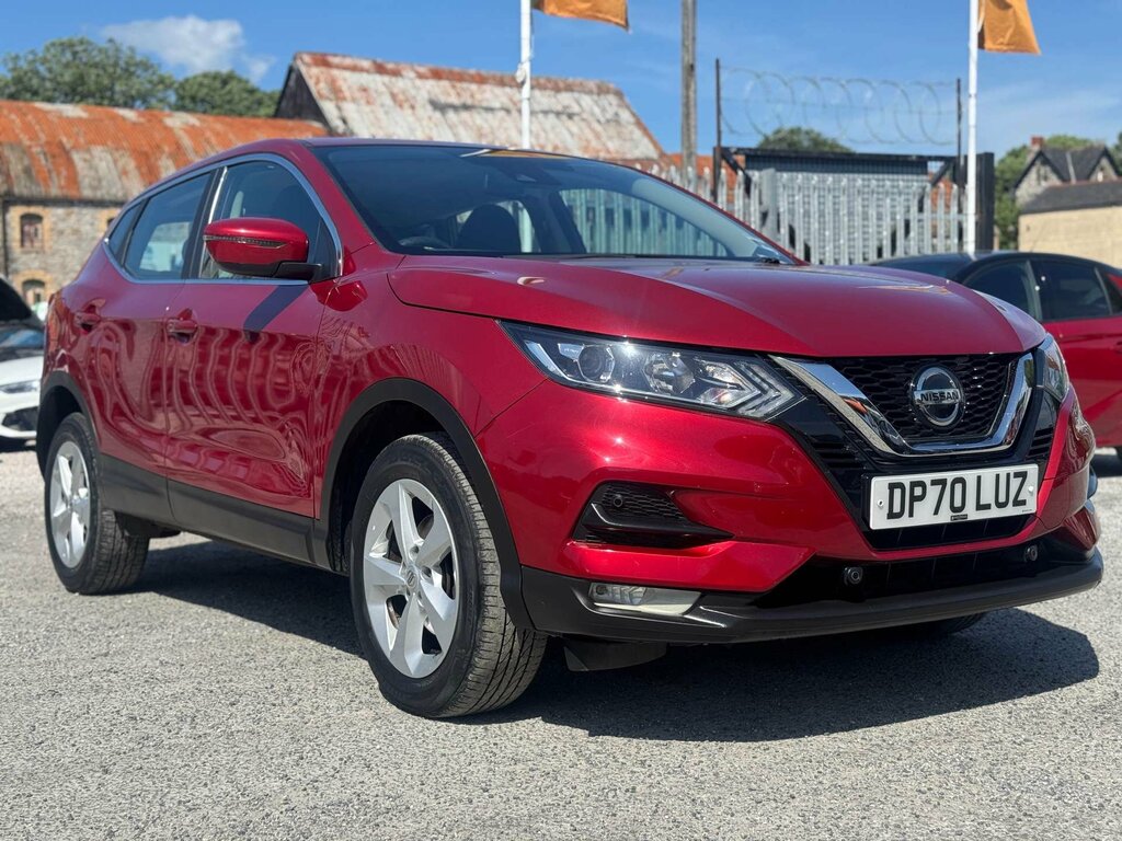 Nissan Qashqai 1.3 Qashqai Acenta Premium Dig-t Red