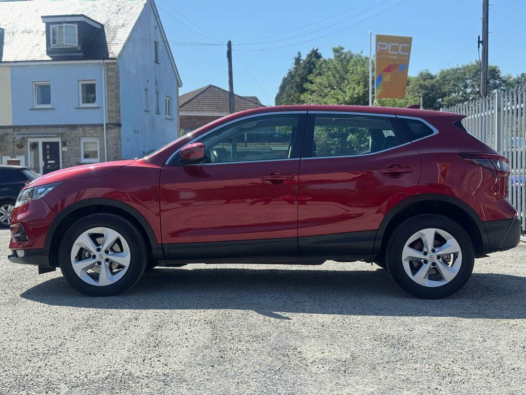 Nissan Qashqai 1.3 Qashqai Acenta Premium Dig-t DP70LUZ Red #4