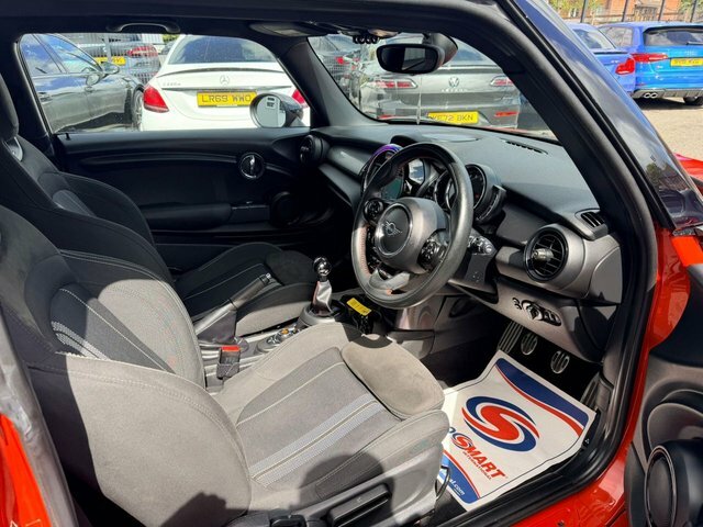 Mini Hatch 1.5 Cooper Sport Hatchback BP19LWZ Orange #4