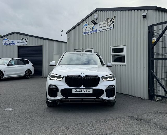 BMW X5 3.0 30D Mht M DL21VTG White #2