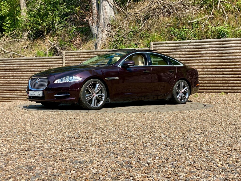 Jaguar XJ Saloon Red