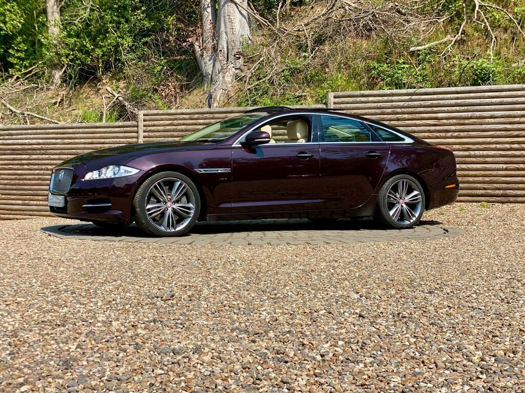 Jaguar XJ Saloon Red #5