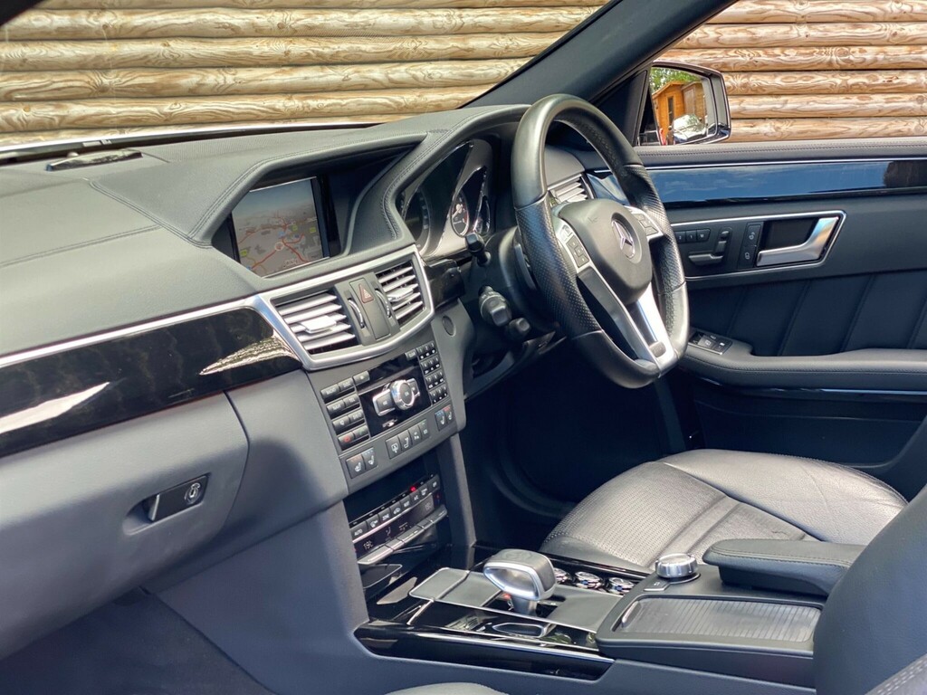 Mercedes-Benz E Class Saloon Silver #3