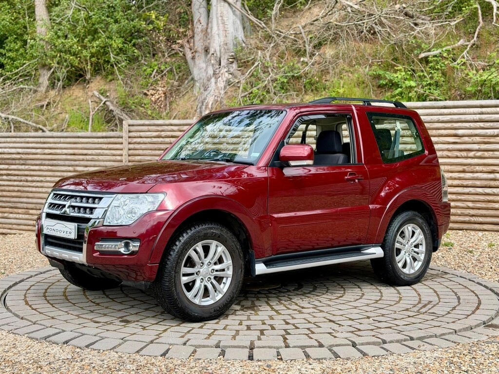 Mitsubishi Shogun Suv Red
