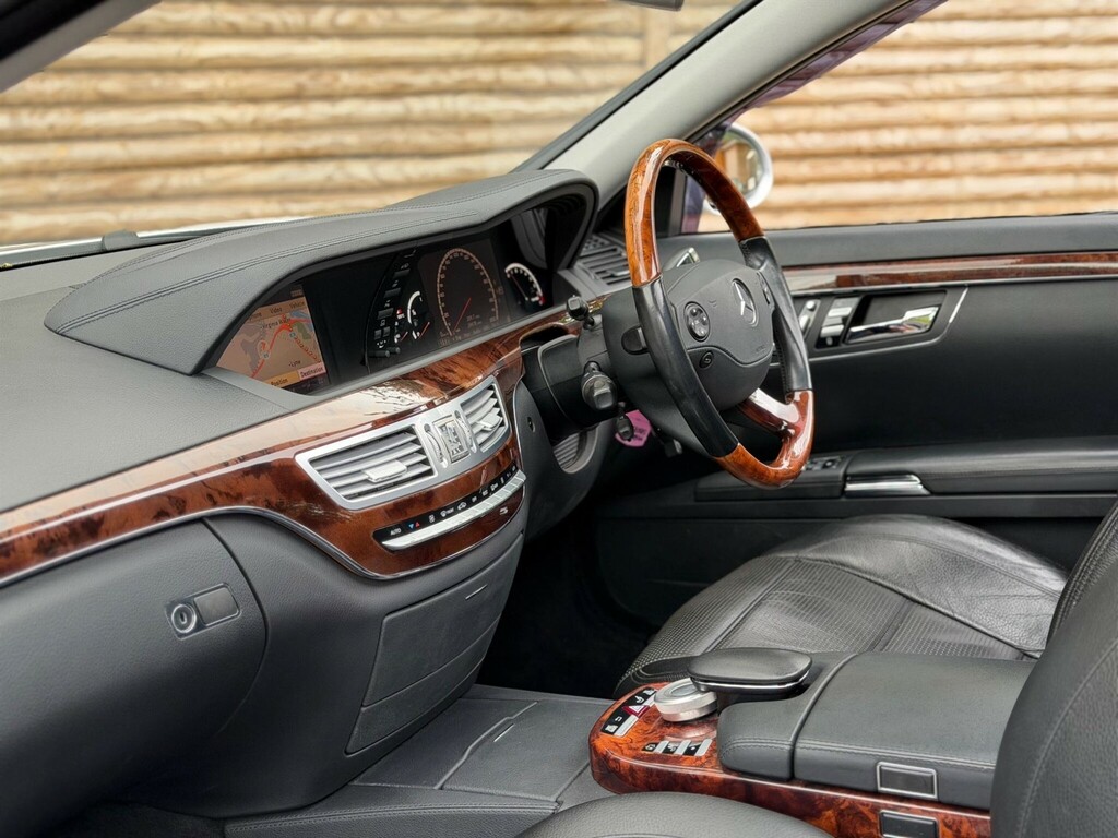 Mercedes-Benz S Class Saloon Silver #3