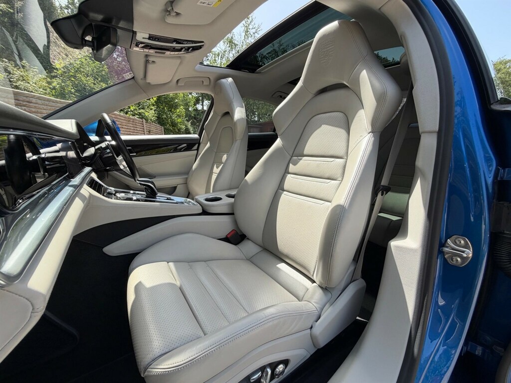 Porsche Panamera Hatchback Blue #3