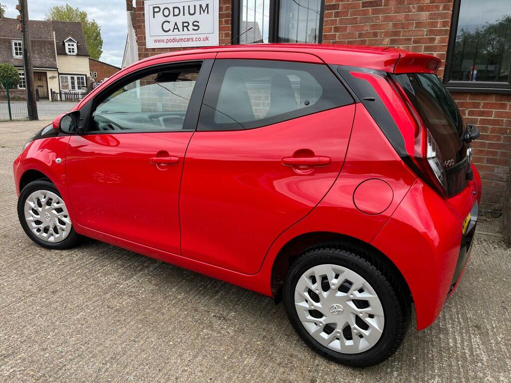 Toyota Aygo Hatchback 1.0 Vvt-i X-play X-shift Euro 6 Saf Red #4