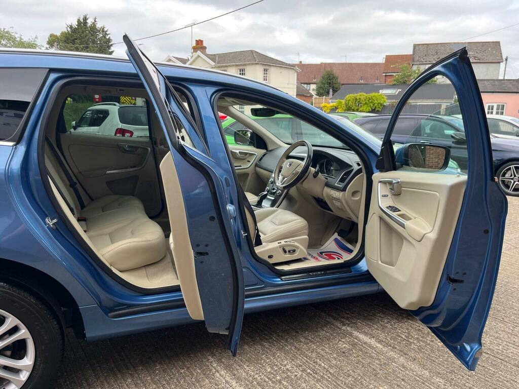 Volvo XC60 Suv 2.4 D4 Se Lux Nav Awd Euro 6 Ss Blue #2