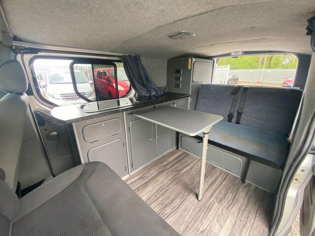 Vauxhall Vivaro 2.9T 2.0 Solarswivelrr Bedfridge LR12KEU #3