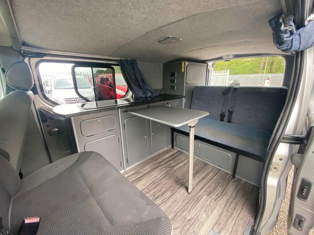 Vauxhall Vivaro 2.9T 2.0 Solarswivelrr Bedfridge LR12KEU #2
