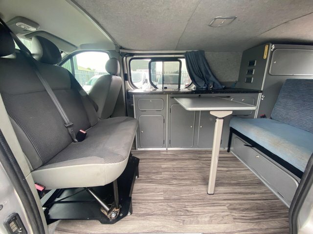 Vauxhall Vivaro 2.9T 2.0 Solarswivelrr Bedfridge LR12KEU #4