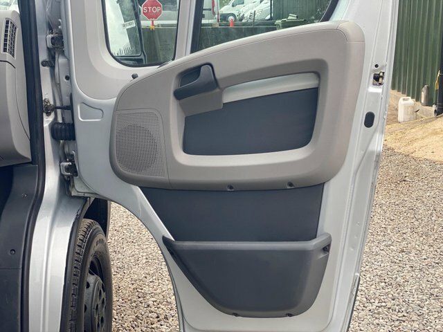 Citroen Relay  White #40