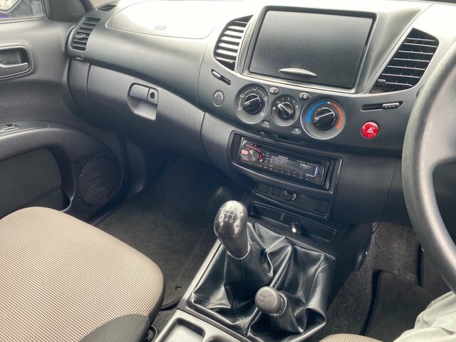 Mitsubishi L200 2.5 Di-d 4Life Pickup Double Cab XFZ2434  #6